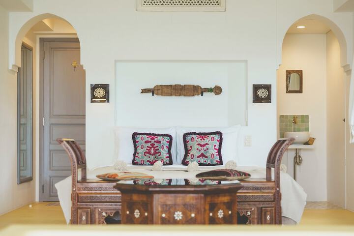 Room 4 of 19