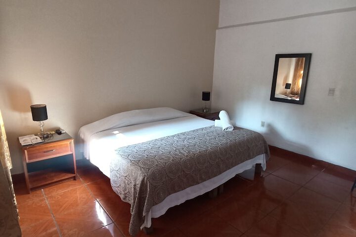 Room 93 of 174