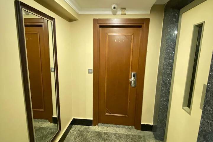 Ballroom/Hall 41 of 46