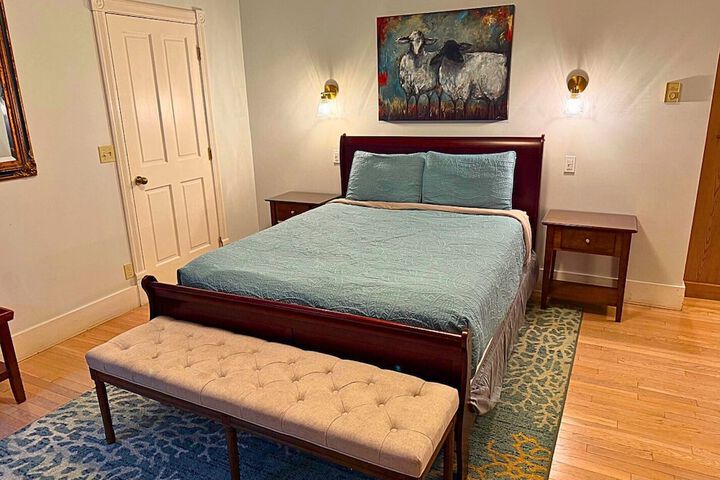Room 80 of 128
