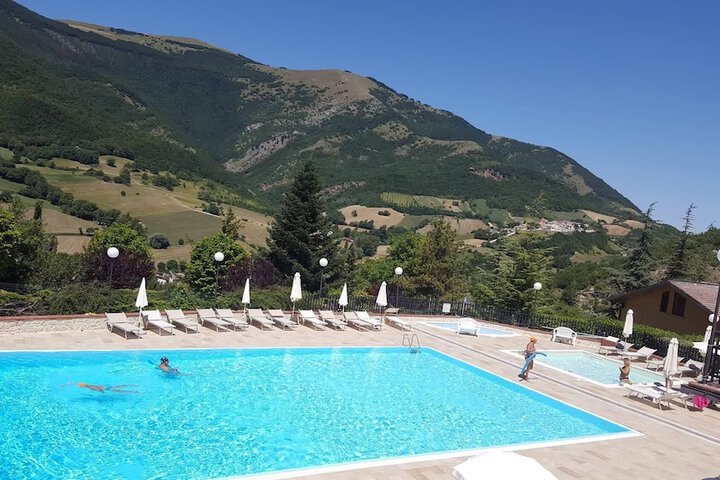 Pool 6 of 14