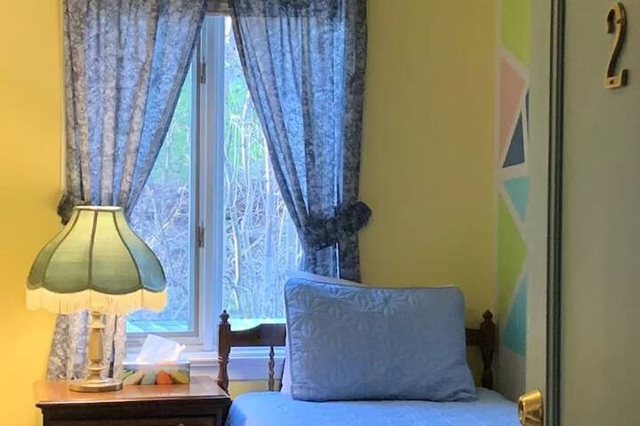 Room 16 of 135