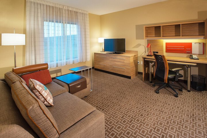 Room 9 of 47