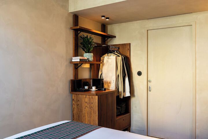 Room 7 of 41