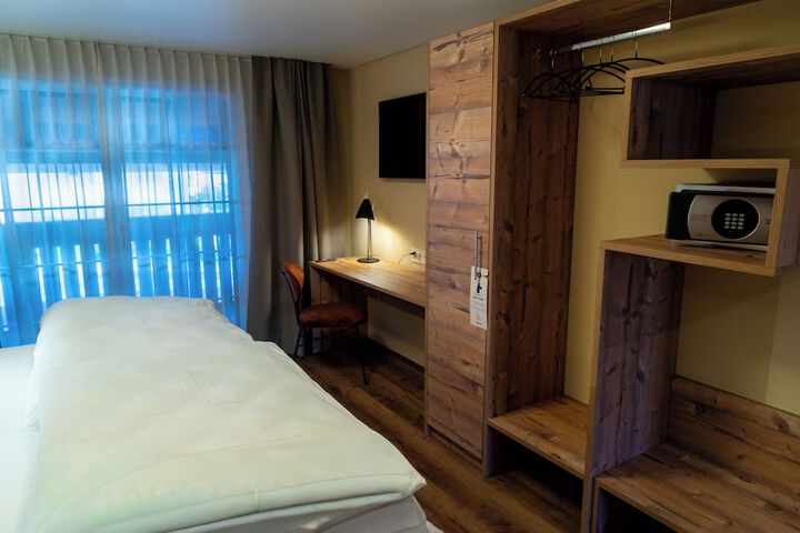 Room 63 of 125