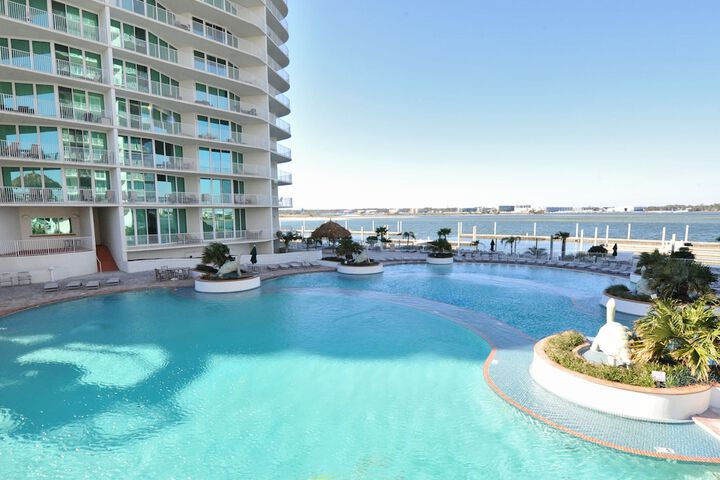 Pool Hotel