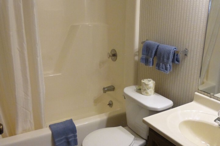 Room 17 of 24