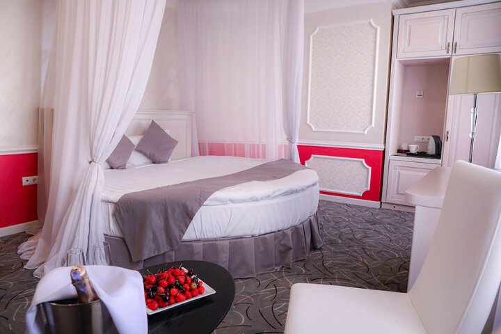 Room 14 of 86