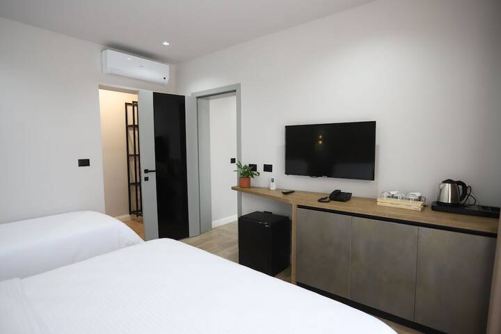 Room 31 of 121