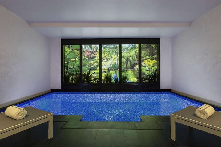 Pool 62 of 85