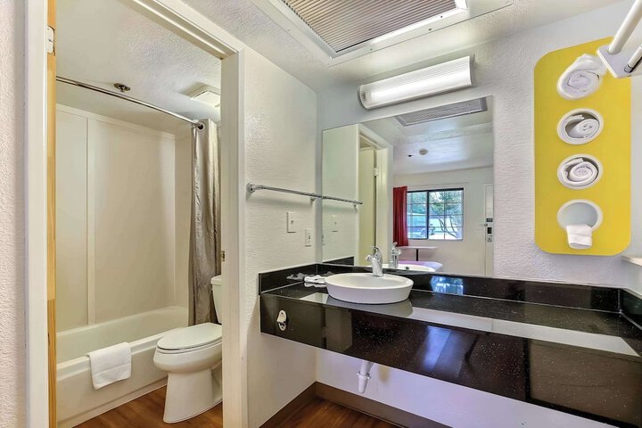 Room 20 of 20