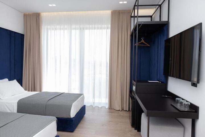 Room 21 of 50