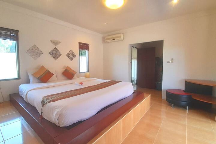 Room 6 of 62