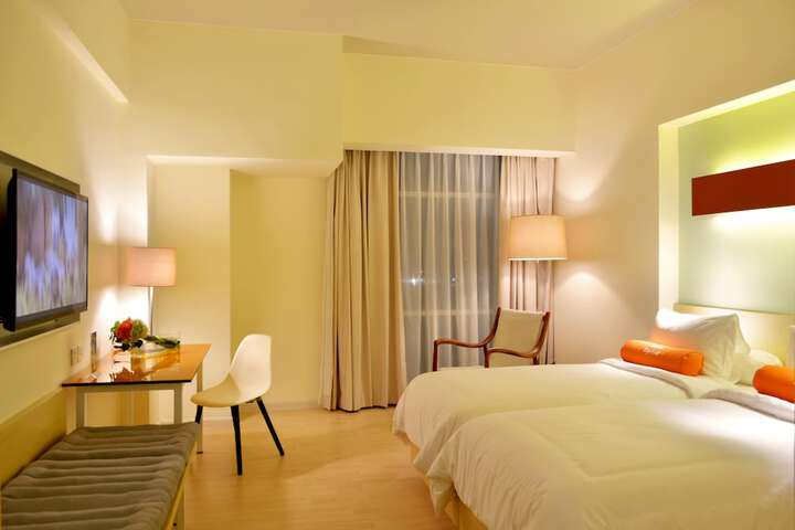 Room 10 of 46