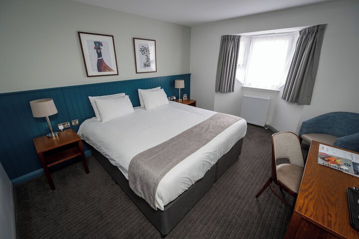 Room 9 of 35