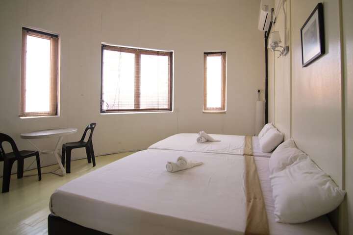 Room 29 of 76