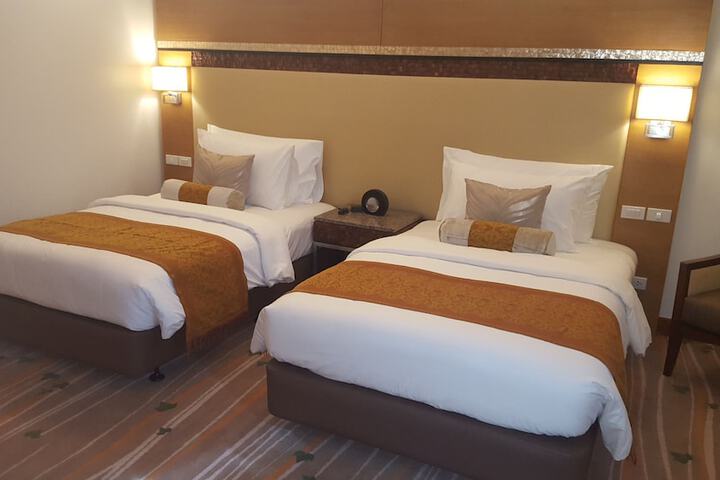 Room 19 of 128