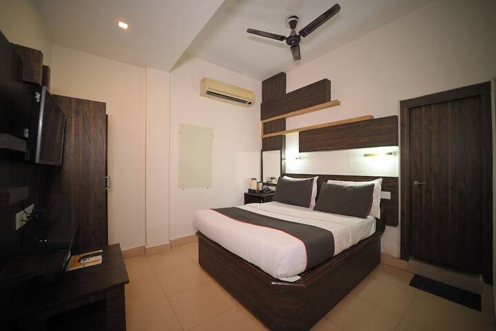 Room 21 of 38