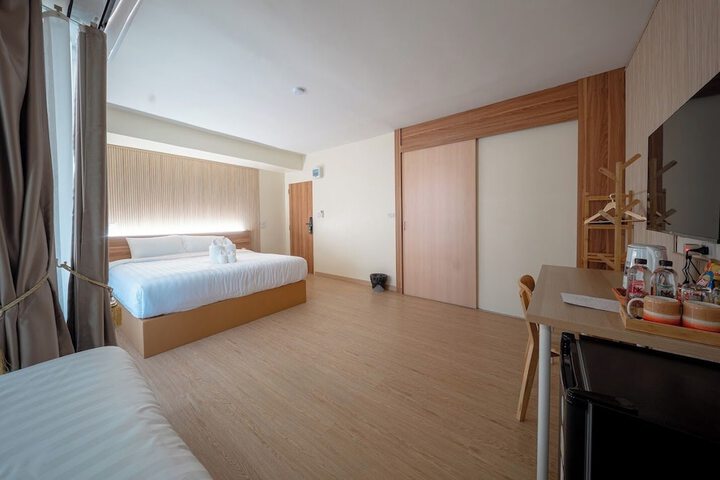 Room 10 of 97