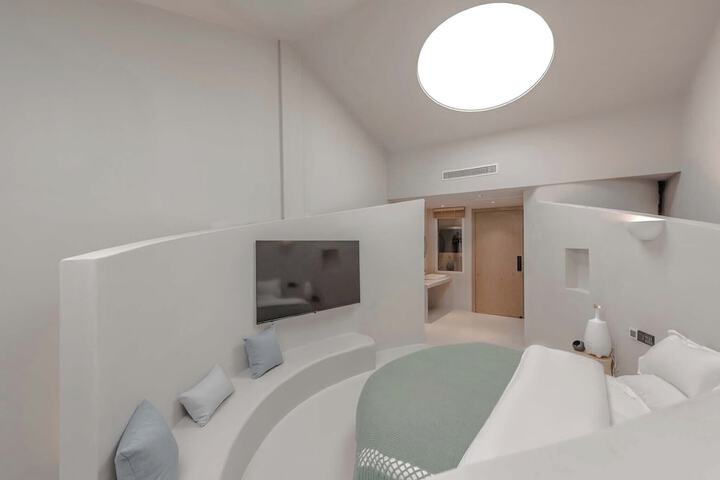 Room 5 of 101