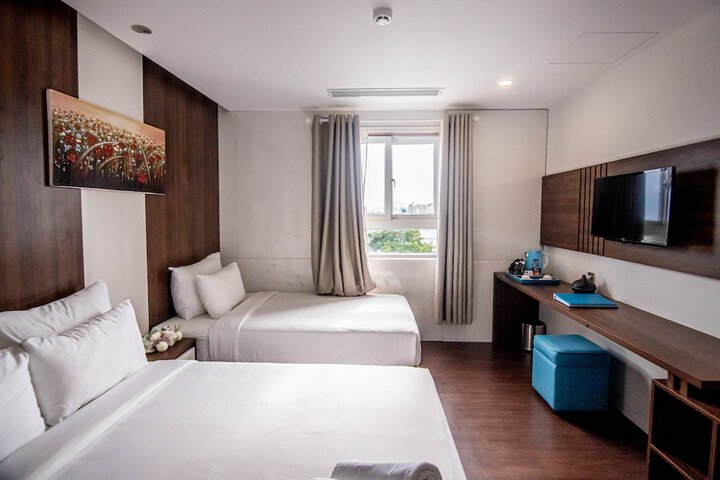 Room 25 of 76