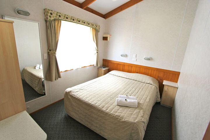 Room 6 of 48