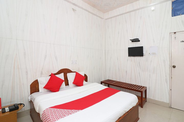 Room 14 of 24