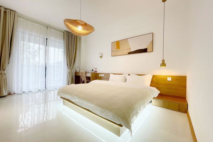 Shiyue Hotel (Chengdu Luodai Ancient Town)