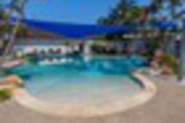 Pool 89 of 132