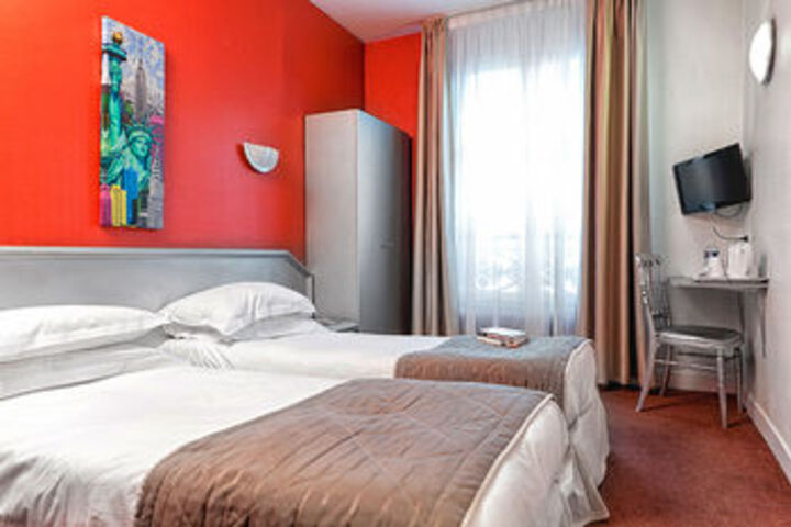 Room 19 of 34