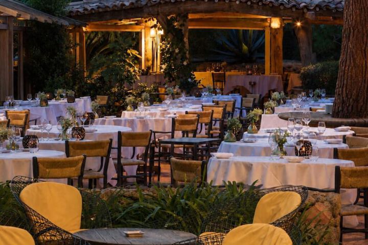 Dining 76 of 146