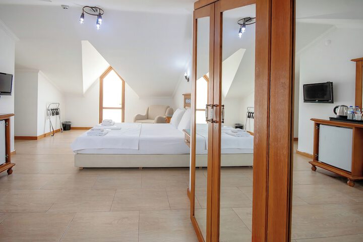 Room 14 of 63