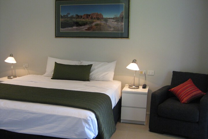 Room 2 of 25