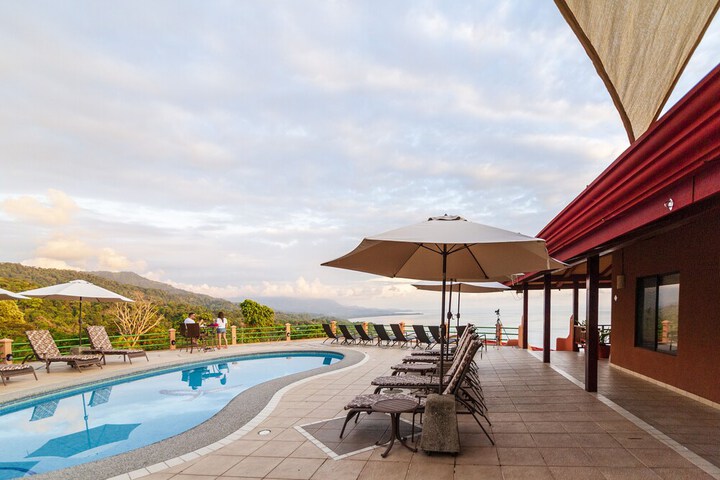 Sundeck 88 of 120
