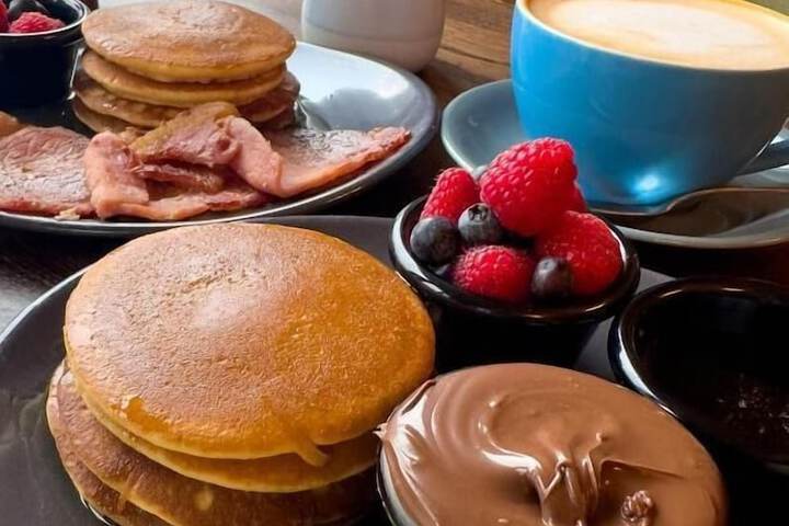 Breakfast/Coffee Service 36 of 50