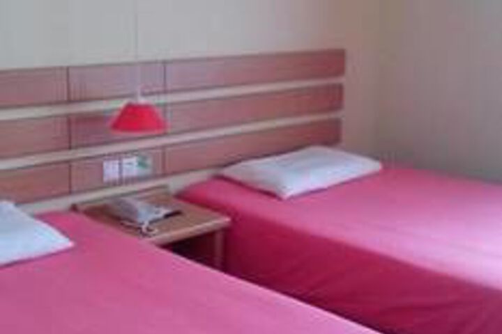 Room 4 of 29