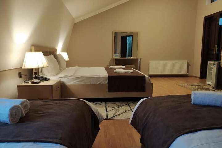Room 9 of 59