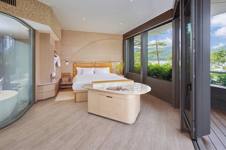 Room 35 of 113