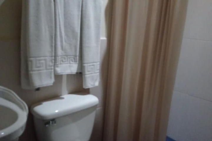 Room 13 of 16