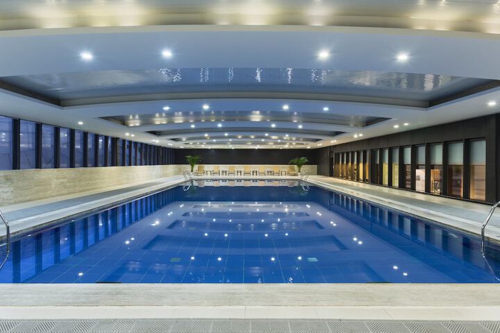 Hotel Pool