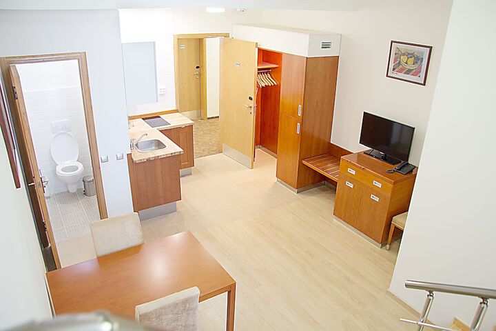 Room 13 of 46