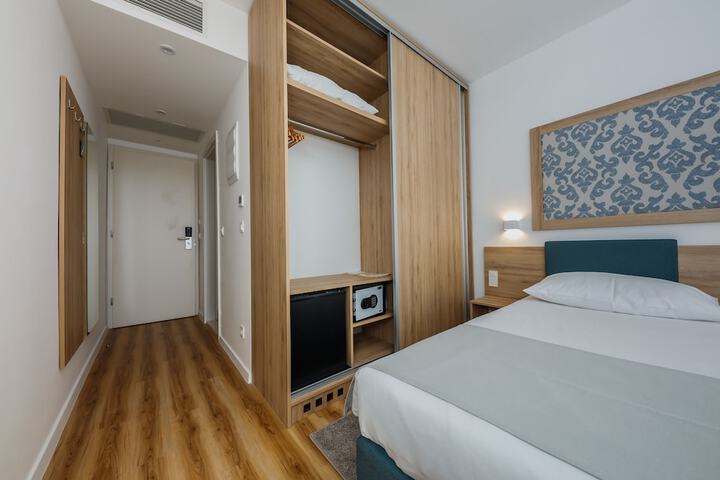 Room 11 of 61