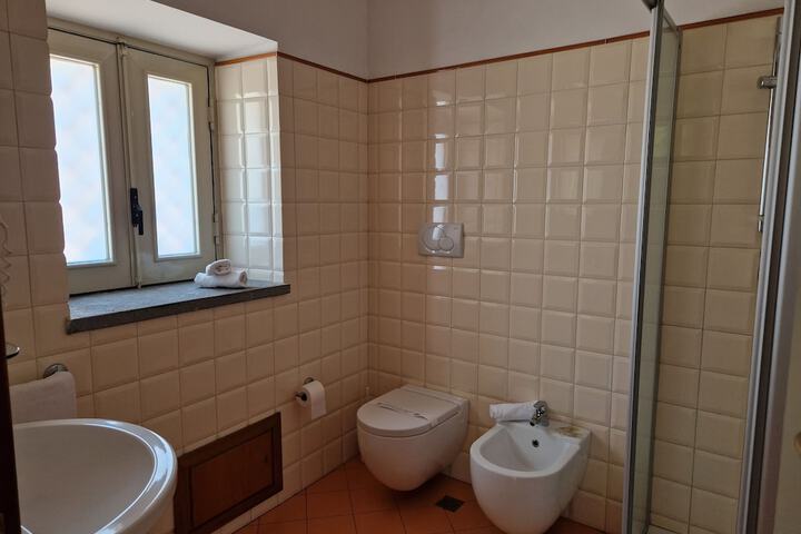 Room 18 of 36