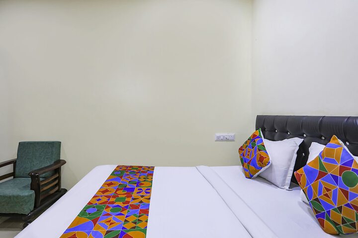 Room 20 of 28
