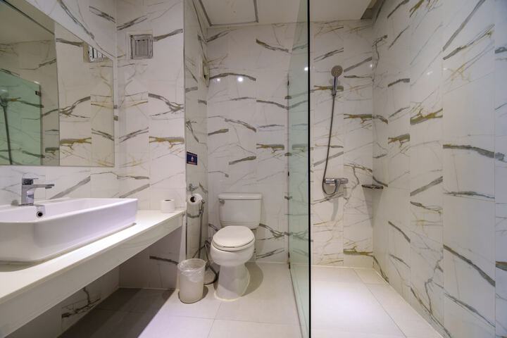 Room 45 of 140