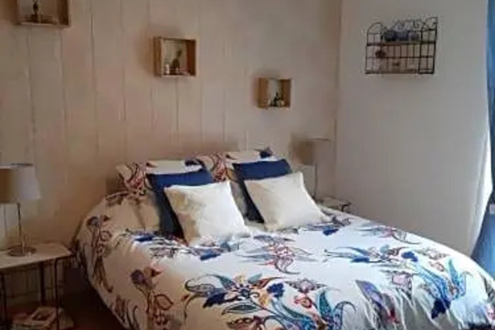 Room 2 of 4