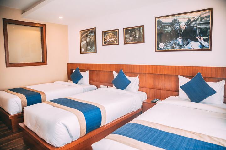 Room 8 of 42
