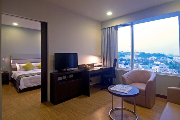 Room 8 of 27