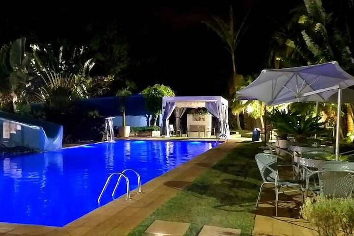 Hotel Pool