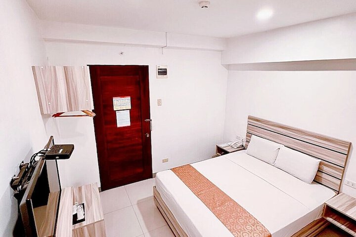 Room 5 of 24